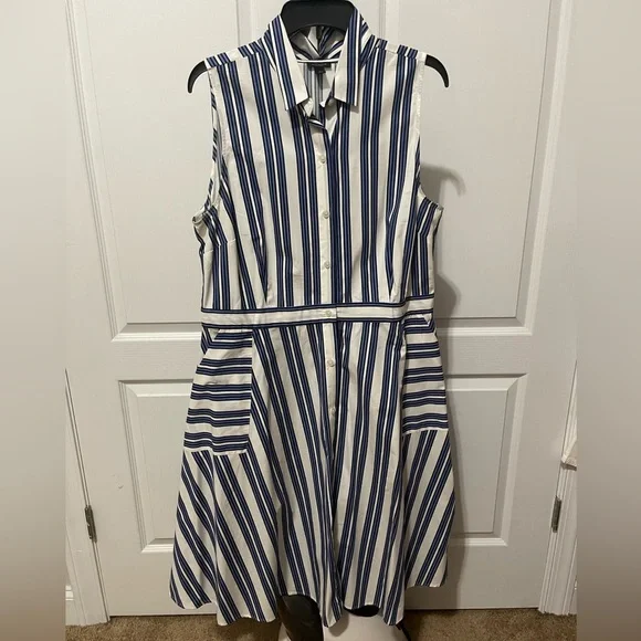 Ann Taylor Factor. Shirt dress. Pinstriped. A-line. - Picture 1 of 3